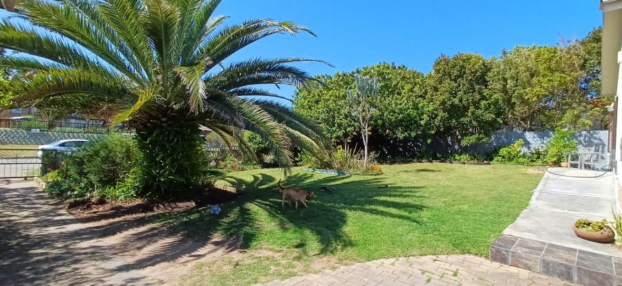 2 Bedroom Property for Sale in Dana Bay Western Cape